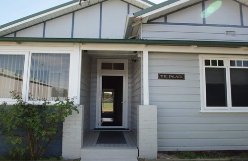 Armidale House | The Palace on Dumaresq