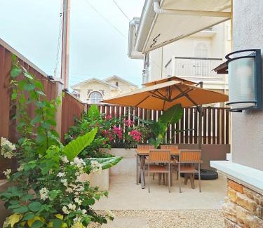 Dauis Villa | The Palm House