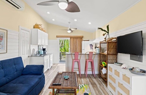 Sanibel House | The Palms Cottage Two- A Green Haven on Sanibel