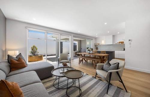 Glenelg North Apartment | The Palmstone Collective - 4BR, Wifi, Parking