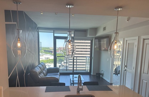 Lenox Apartment | The Pandas
