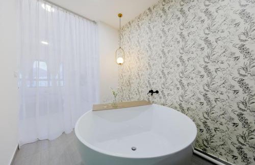 Kampung Puah Seberang Apartment | The Pano Residence Jalan Ipoh Insta-worthy Bath Tub Studio 浴缸MRT