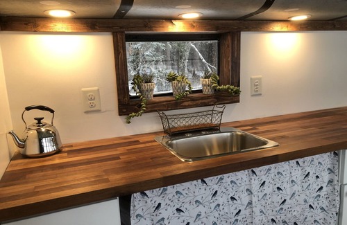 Fairbanks House | The Park Bus BnB