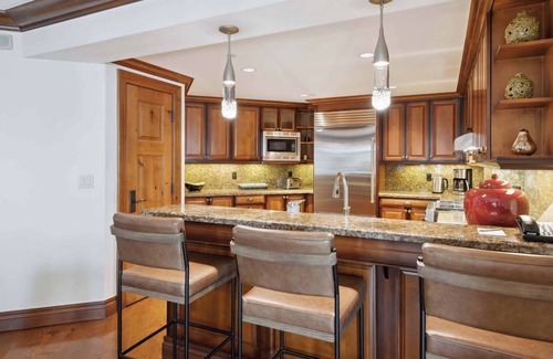 Beaver Creek Hotel | The Park Hyatt Hotel – The Residences 2 bedroom Condo