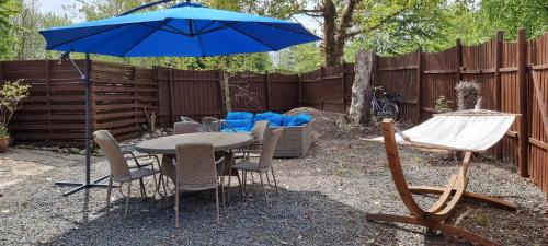 Tappernoje Apartment | The parrot hotel, live in a rescue animal park