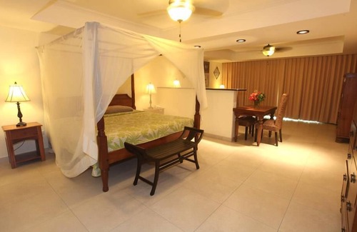 Philipsburg Boardwalk Hotel | The Pasanggrahan Royal Boutique Hotel