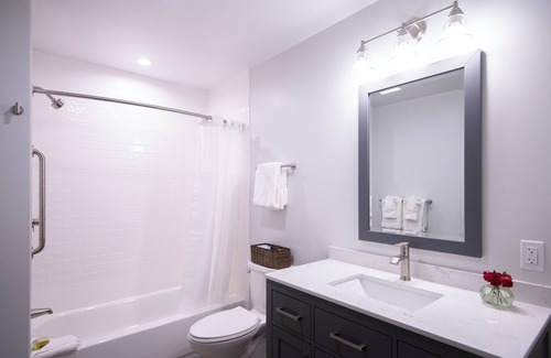 Bar Harbor Hotel | The Pathmaker Hotel