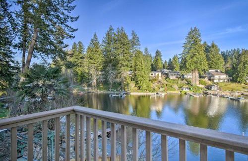 East Olympia House | The Peacock House - Waterfront Home with Hot Tub!