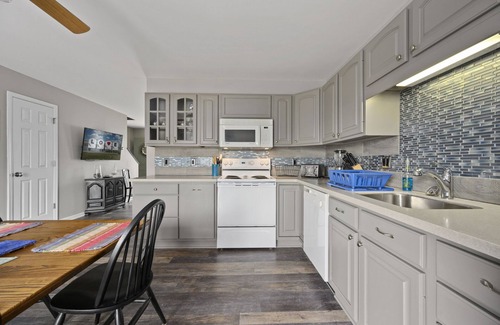 Chincoteague House | The Pearl at Grand Bay on Chincoteague Island!