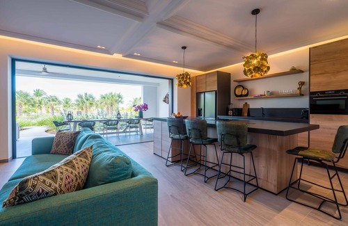 Sint Michiel Apartment | The Pearl of Blue Bay breathtaking views. Check it out for your family!