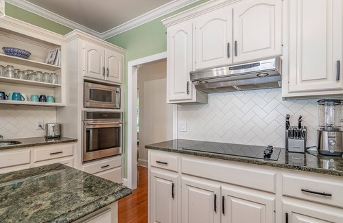 Lake Norman of Catawba House | The Peninsula Retreat at Mountain Creek Shores.