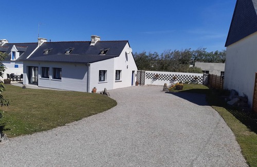 Primelin House | The Penn Ty Loch, a Small Fisherman's House Nestled in the Cove Loch