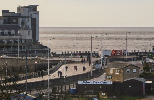 Weston-super-Mare Apartment | THE PENTHOUSE, family friendly in Weston-Super-Mare