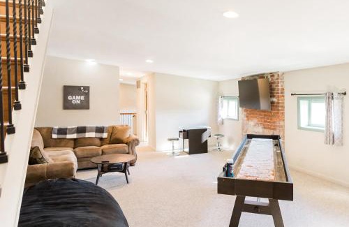 Over-the-Rhine Apartment | The Penthouse- Heart of OTR w/Rooftop Terrace