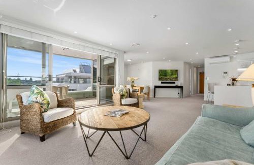 Mount Maunganui Apartment | The Penthouse Pad