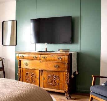 East Windham Hotel | The Perch Hotel