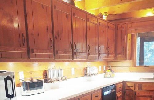 Jonesboro Cabin | The Perfect Get-away!