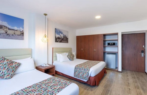 Calle 100 Hotel | The Perfect Location! Minutes from El Dorado Airport and Museo Nacional