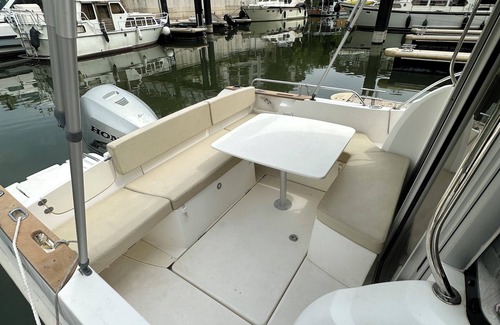 Cergy Boat Rental | The perfect night in PORT CERGY by boat!