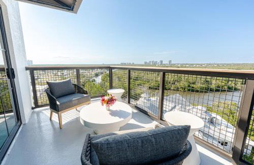 North Naples Hotel | The Perry Hotel Naples