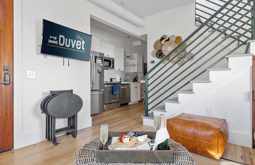Cannonborough Elliotborough Apartment | The Petite Helene!