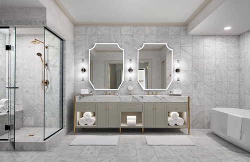 East Town Hotel | The Pfister Hotel