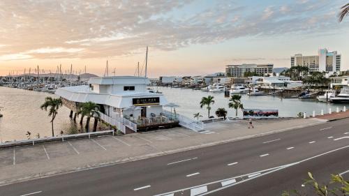 Townsville Hotel | The Pier Pods on the water- 50m from Townsville bus terminal and ferry terminal