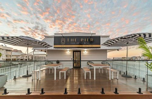 Townsville Hotel | The Pier Pods on the water- 50m from Townsville bus terminal and ferry terminal