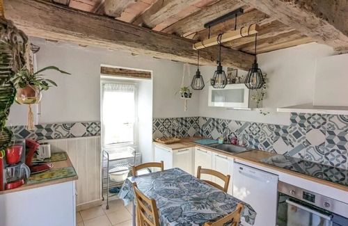 Durfort-Lacapelette Villa | The pigeon house in Figue Haut