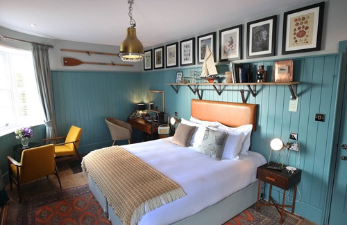 Lyme Regis Hotel | The Pilot Boat