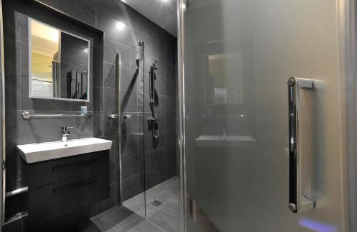 Meads Hotel | The Pilot Inn