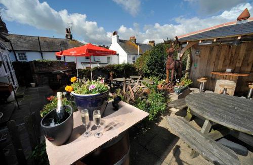 Meads Hotel | The Pilot Inn