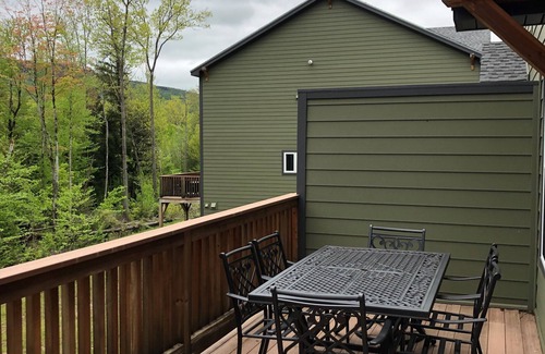 Lincoln Condo | The Pines 4 Bedroom Sleeps 10 in Desirable Forest Ridge Community