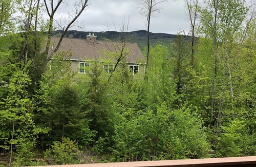 Lincoln Condo | The Pines 4 Bedroom Sleeps 10 in Desirable Forest Ridge Community