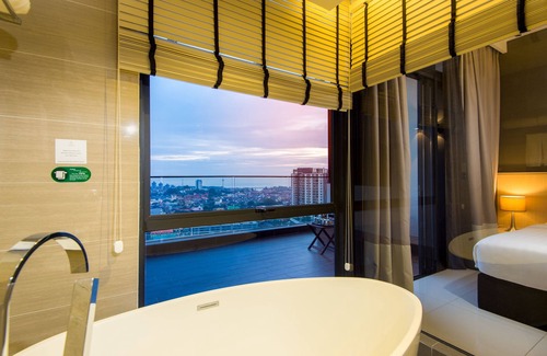 Tanjong Bidara Hotel | The Pines Melaka