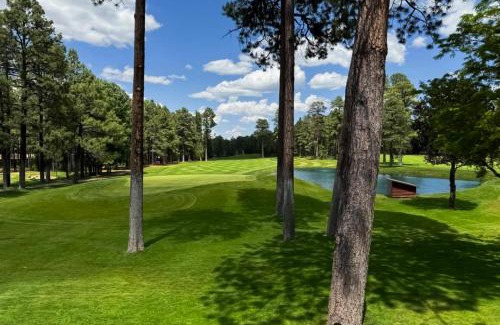 Pinetop House | The Pinetop Modern Retreat