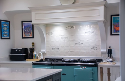 Llanfairpwllgwyngyll Apartment | The Pink House - A stunning family home with spectacular views of Snowodnia