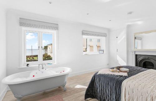 Budleigh Salterton House | The Pink House, Budleigh Salterton