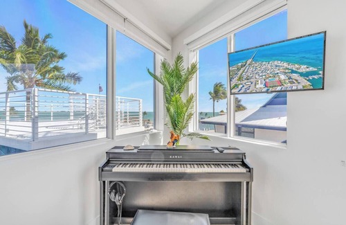 Layton House | The Pink Pearl-Resort Access