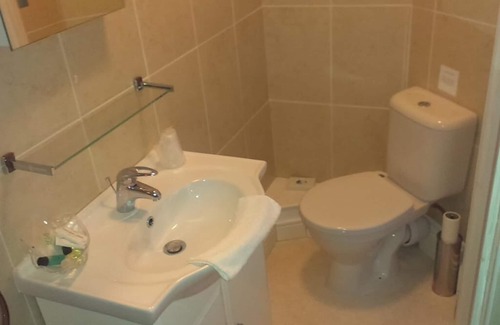 Bangor Bed & Breakfast | The Pink room double or twin en-suite