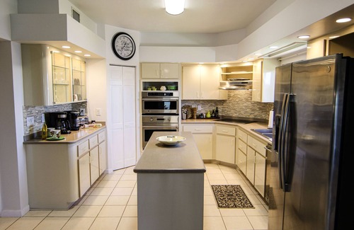 Port Orange House | The PLAYFUL PELICAN on Florida's Intercostal Waterway: Beach a few blocks away