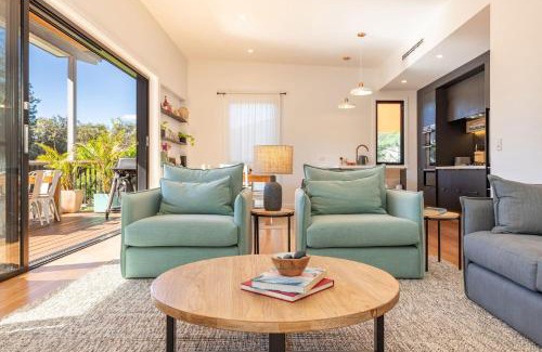 Boomerang Beach House | The Point