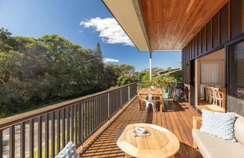 Boomerang Beach House | The Point