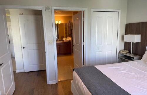 Florida Center Hotel | The Point Hotel Apartment 603 Near to Universal