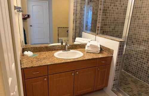 Florida Center Apartment | The Point Hotel & Suites - 503 Luxury - Pool view - Close to Universal