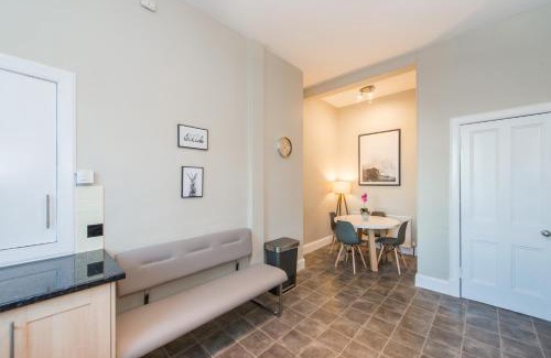 Merchiston Apartment | The Polwarth Apartment