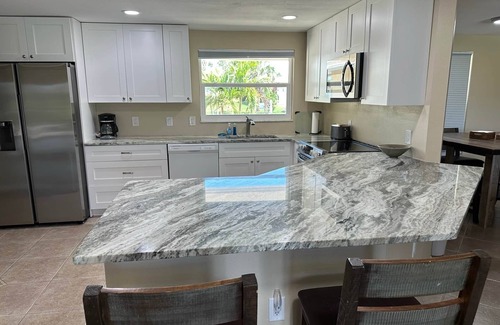 Oakland Hills House | The Poolside Paradise