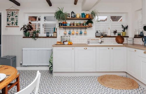 Henley-on-Thames House | The Poppies - From 150 Per Night