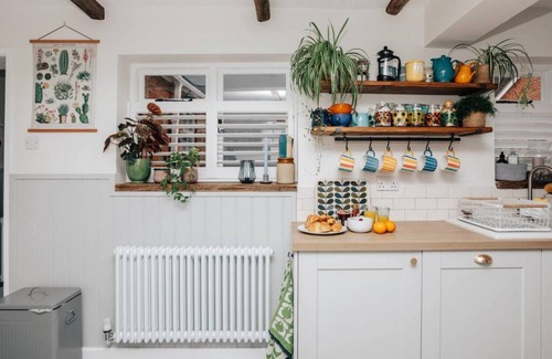 Henley-on-Thames House | The Poppies - From 150 Per Night