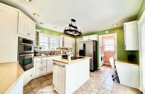 Marion House | The Porch